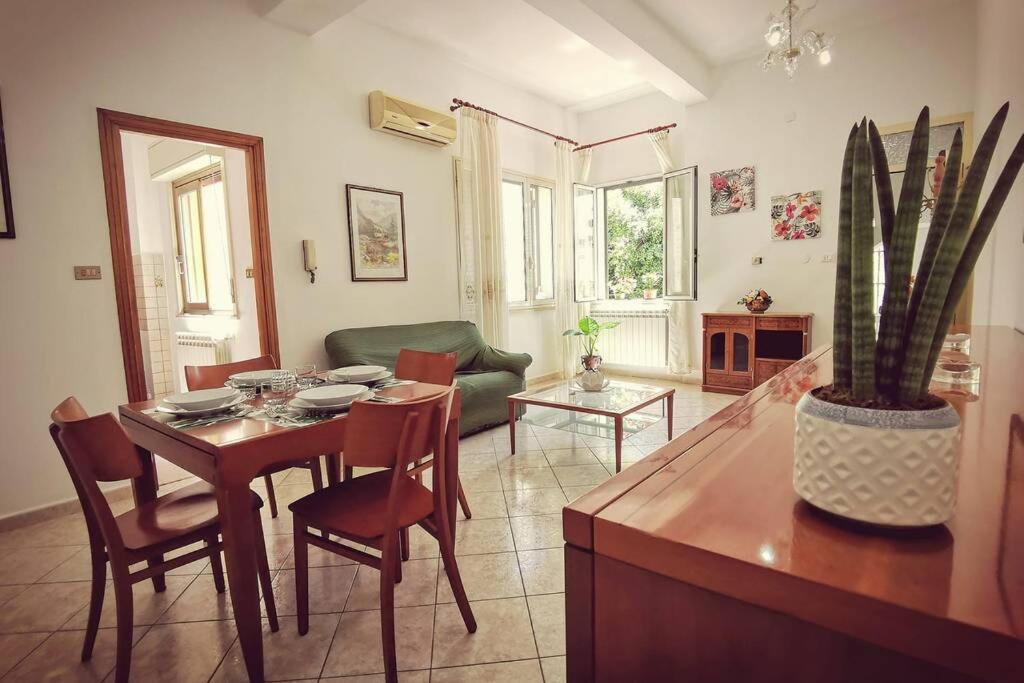 La Casetta Di Giuli Apartment Palermo Bagian luar foto