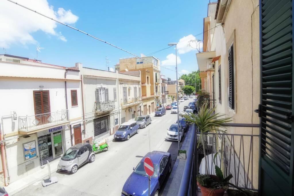La Casetta Di Giuli Apartment Palermo Bagian luar foto