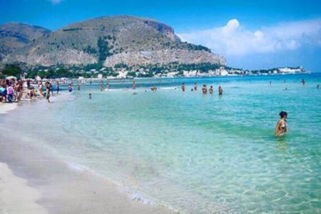 La Casetta Di Giuli Apartment Palermo Bagian luar foto